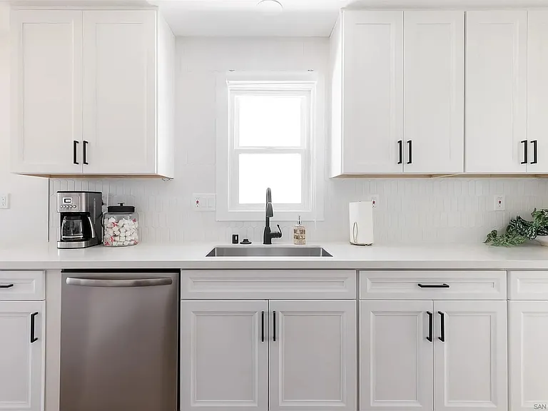 1231 Center Ave #1231 — Photo 9