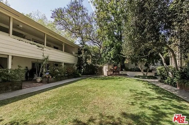 1 bed, 1092 sqft, $3,995 — Photo 2