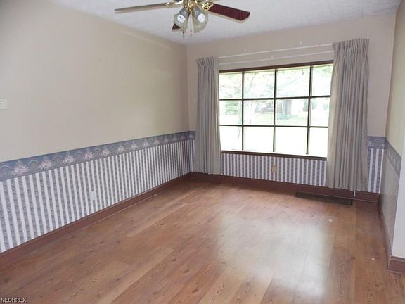 3rd image of 5695 Grenshaw Ave