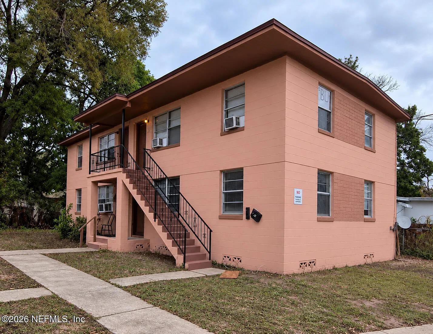 2 bed, 1.0 bath, 676 sqft, $750 — Photo 1