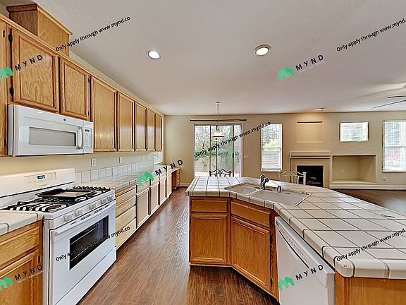 4th image of 120 Freese Ct