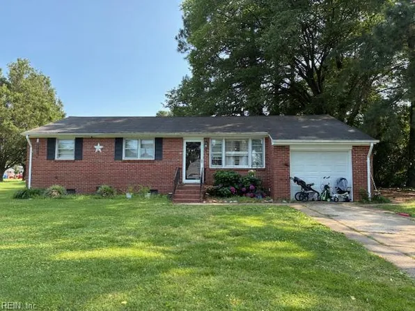 1512 Boxwood Dr, Chesapeake, VA 23323