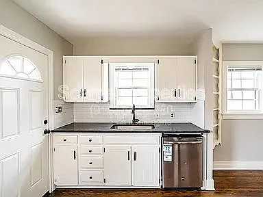 610 N Ash Ave — Photo 11