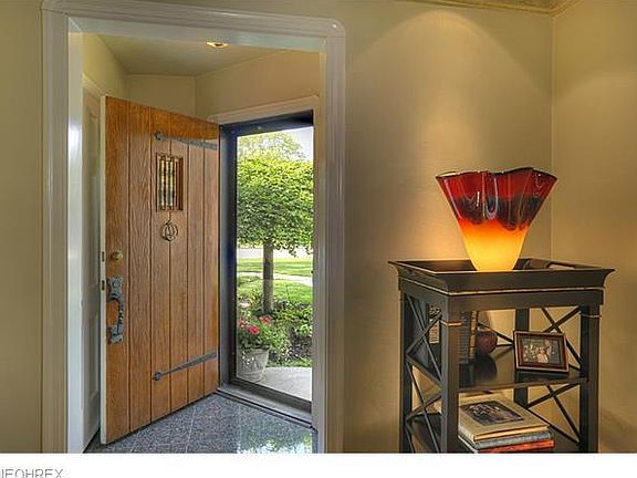 2nd image of 315 Parklawn Dr