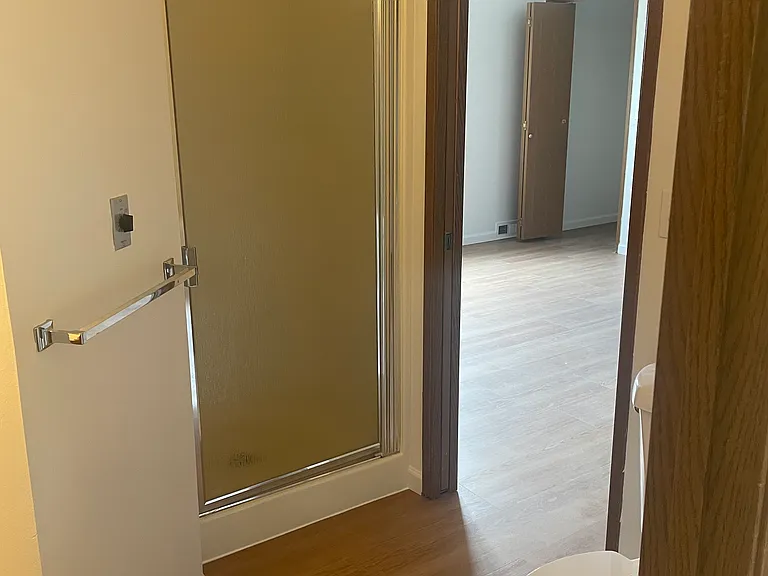 9741 Woodlawn Ave N #C — Photo 14
