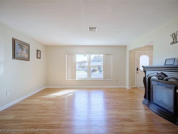 3rd image of 1614 Gramarcy Ave