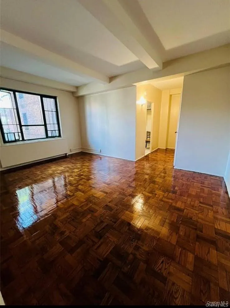 2 bed, 1.0 bath, 615 sqft, $2,800 — Photo 1