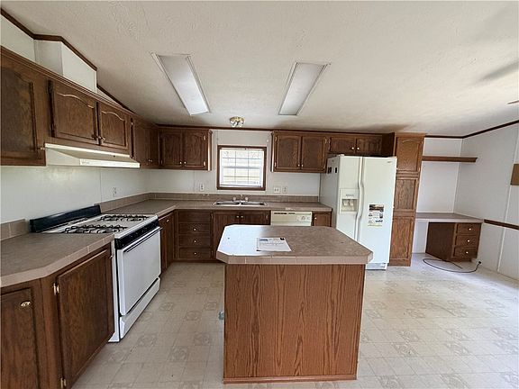 5th image of 381 Wilson Rd S