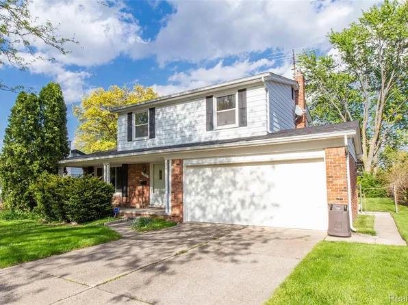 2118 Alexander Dr, Troy, MI 48083