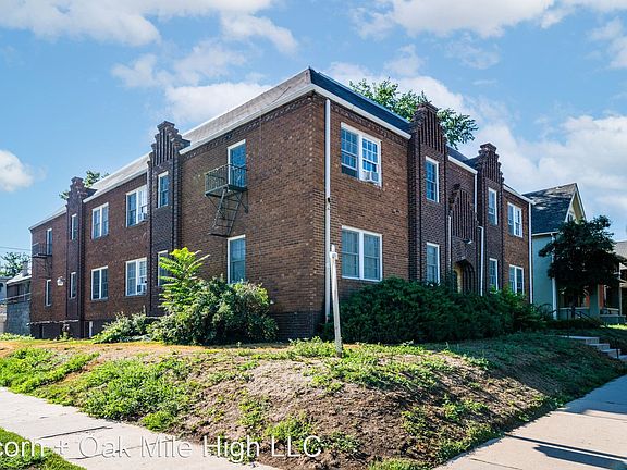 3rd image of 1580 Saint Paul St APT 6