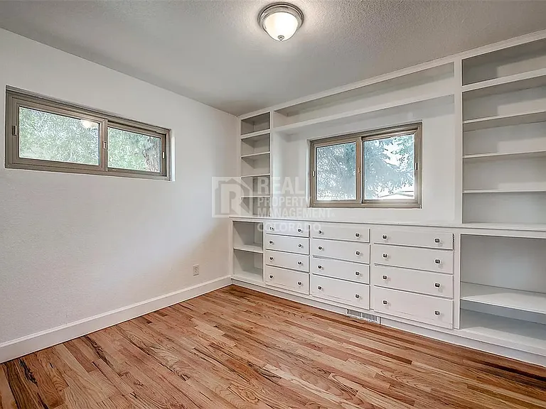 3426 S Wolff St — Photo 14