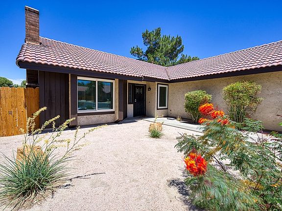 4th image of 430 Mount Shasta Cir