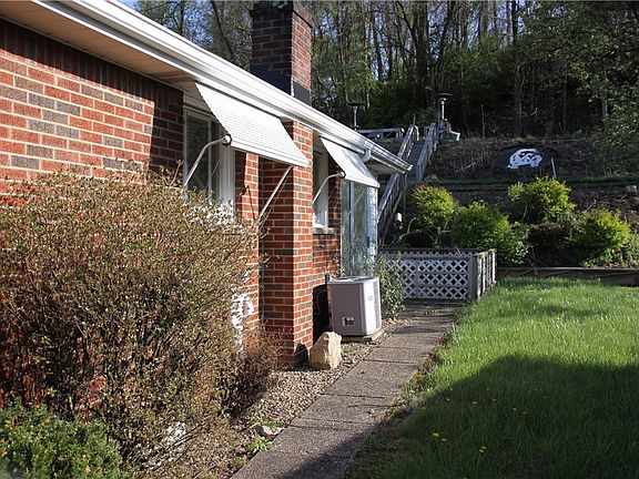 3rd image of 20 Westmoreland Dr