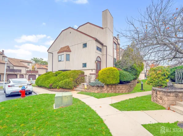 96 Diamond Ln, Old Bridge, NJ 08857