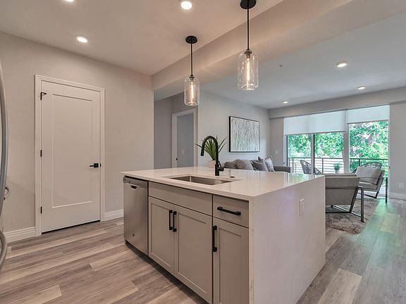 5th image of 1745 S Pearl St #204
