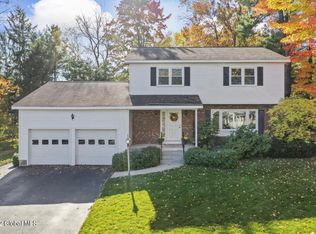 1311 Fox Hollow Rd, Niskayuna, NY 12309