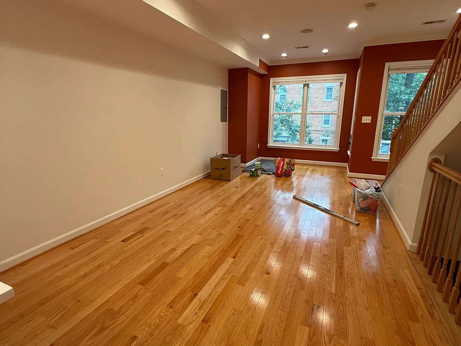 3 bed, 2.5 bath, 1536 sqft, $4,200 — Photo 2