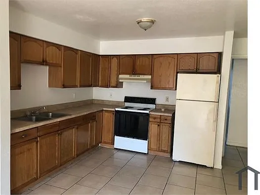 1204 E Yukon St #B — Photo 1