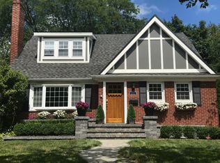 2339 Manchester Rd, Birmingham, MI 48009