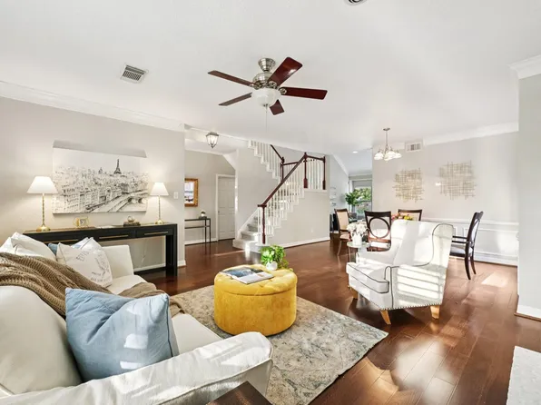 2807 Stone Way Dr, Houston, TX 77082