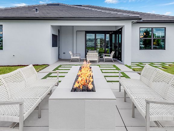Customize Your Outdoor Oasis