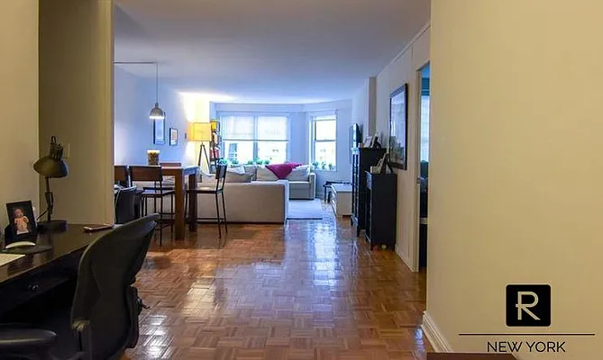 Rented by R New York | media 16