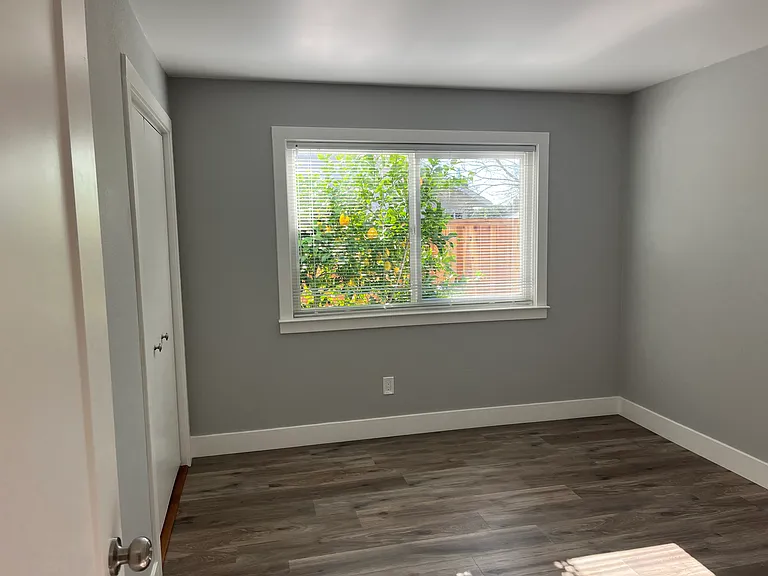 760 Bowen Ct — Photo 19
