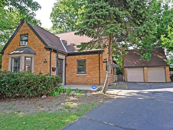 2nd image of 1115 Benz Ave
