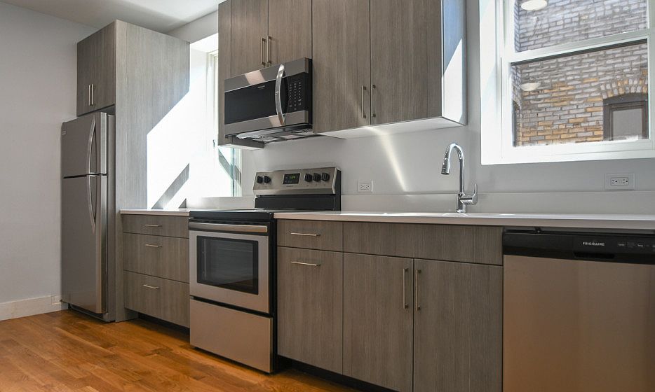 1st image of 2121 Cedar Ave APT 2B