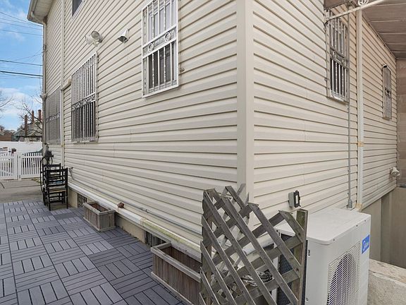4th image of 10264 188th St