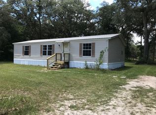 102 Compton St, Interlachen, FL 32148