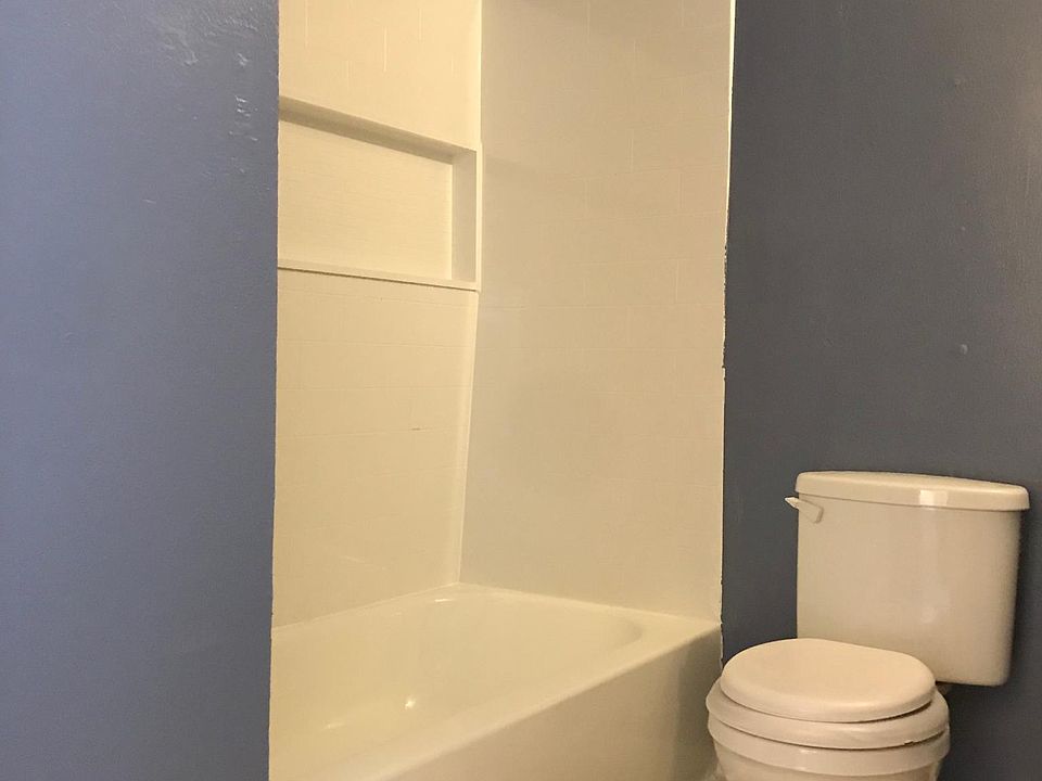 1st image of 1412 Hickory Ave APT A