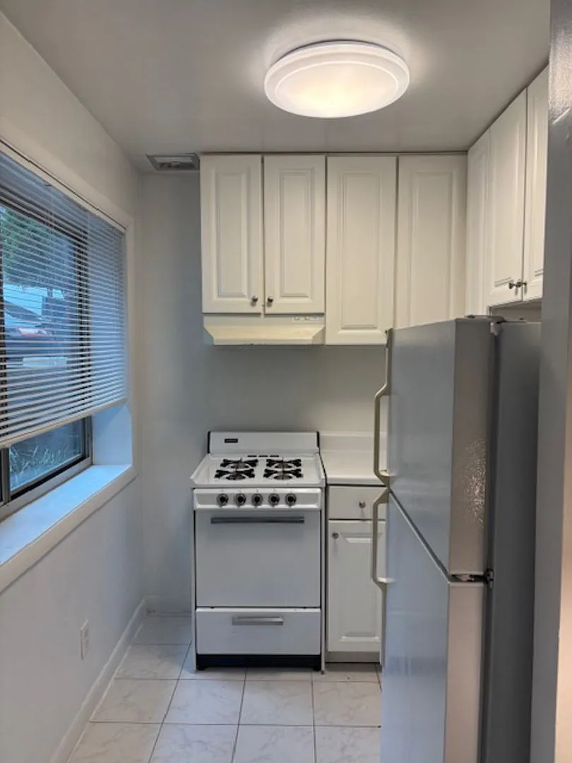 4455 Macarthur Blvd — Photo 2