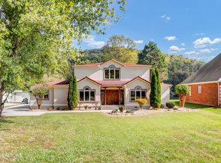 424 Mariner Point Dr, Clinton, TN 37716