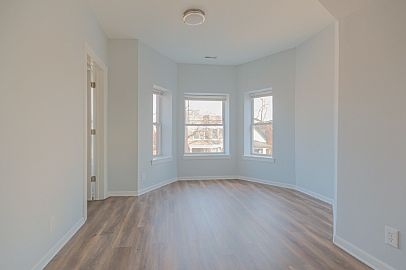 3rd image of 7432 S Maryland Ave #1