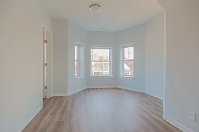 7432 S Maryland Ave #1 — Photo 3