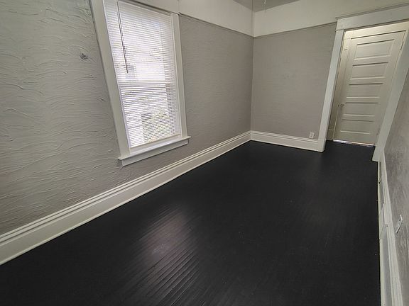 4th image of 1112 Crosby St #2