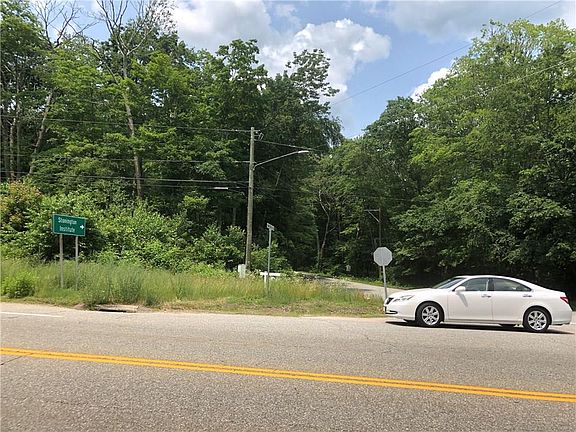 3rd image of 616 Norwich Westerly Rd