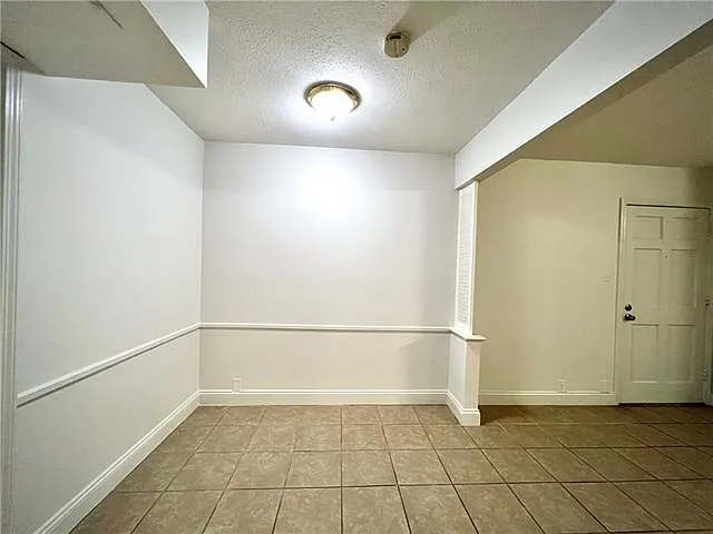 3320 N Arnoult Rd #112 — Photo 3