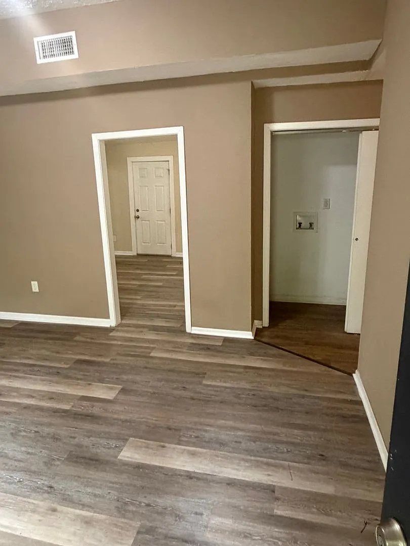 Move-In Ready 3BR/1.5BA Home in South Jackson | Spacious Living & Convenient Location — Photo 4