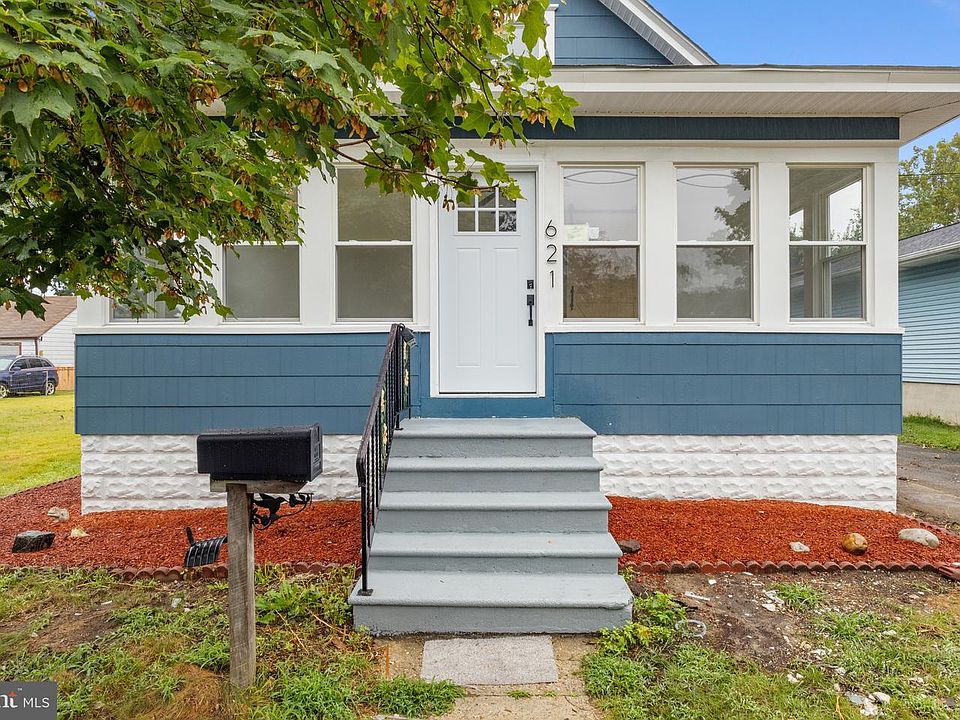 1st image of 621 Highland Ave