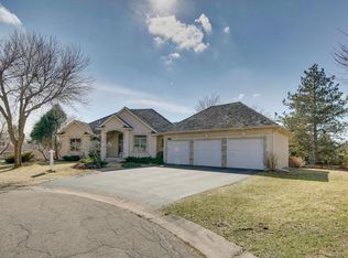 2065 Kimberly Ln N, Plymouth, MN 55447
