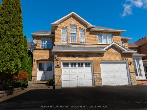 7686 Black Walnut Trl, Mississauga, ON L5N 8A6