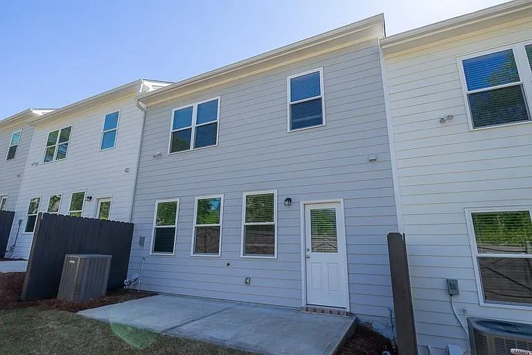3359 Verdi Ln — Photo 45