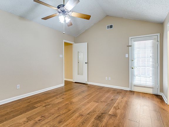 5th image of 317 S Macarthur Blvd