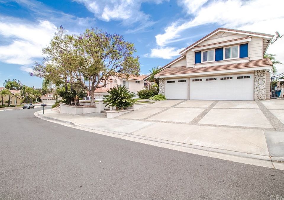 1st image of 17877 Paseo Valle