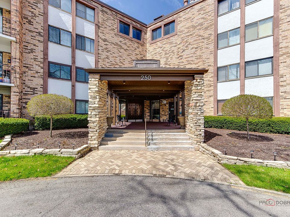 1st image of 250 W Parliament Pl APT 402