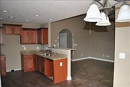 5th image of 64 Franklin St
