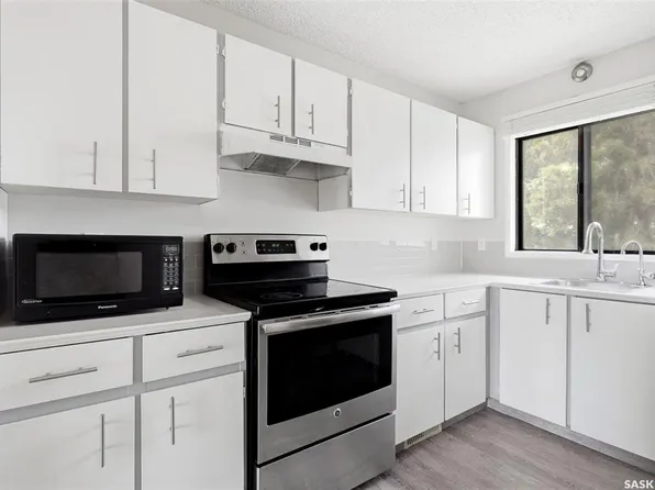 6419 Rochdale BOULEVARD, Regina, SK S4X 2Y9