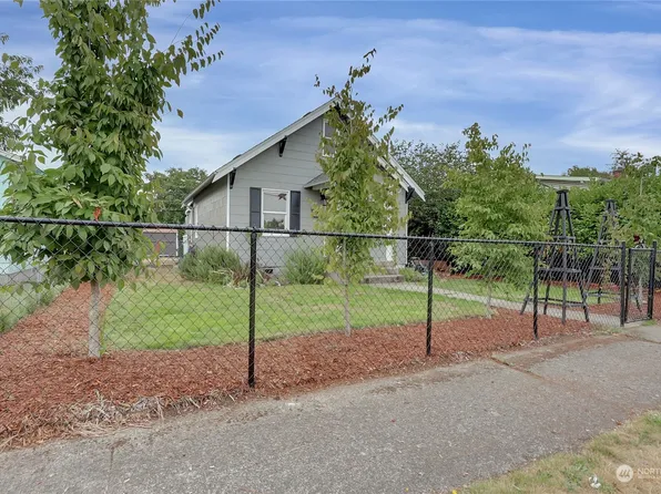 6827 S Warner, Tacoma, WA 98409